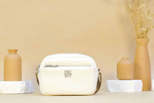 DKNY R51EAK41 PENNY CAMERA WHITE