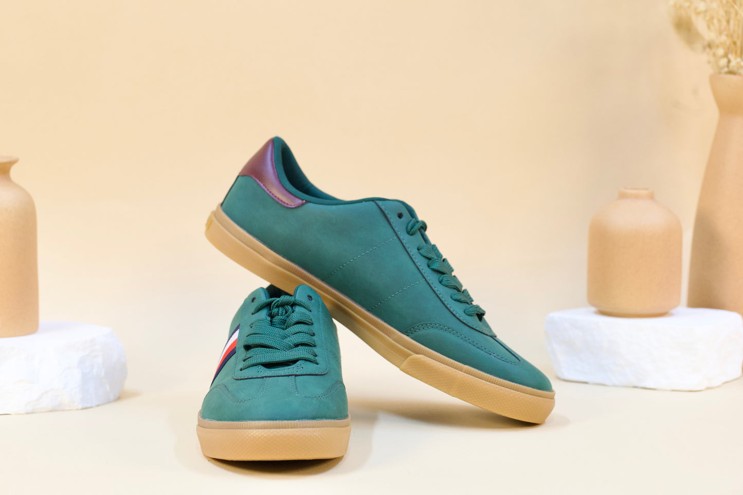 TOMMY HILFIGER SHOES US 8.5 TEAL GREEN