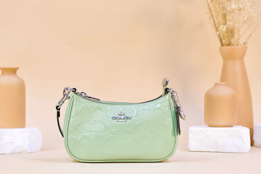 COACH CCZ29 TERI MINI PATENT SIGNATURE PALE GREEN