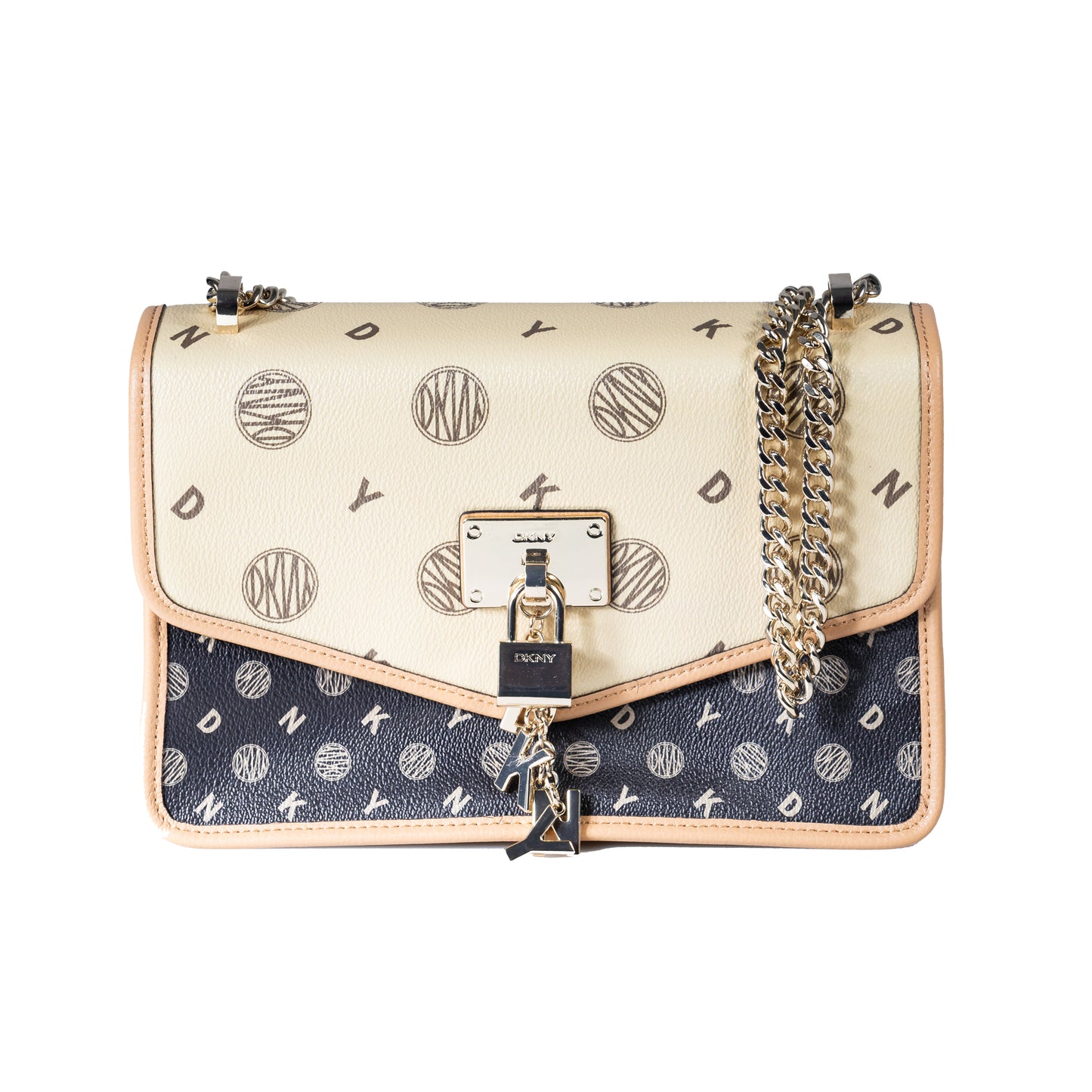 DKNY Elissa Large Logo Crossbody Flap with snap closure Chain strap detail Logo plate detail at front Interior pockets 100% PVC with Leather Trim Lining: 100% Polyester Dimensions: 26.70 cm L x 19 cm H x 7.60 cm W Drop: 58.40 cm (Strap) Imported