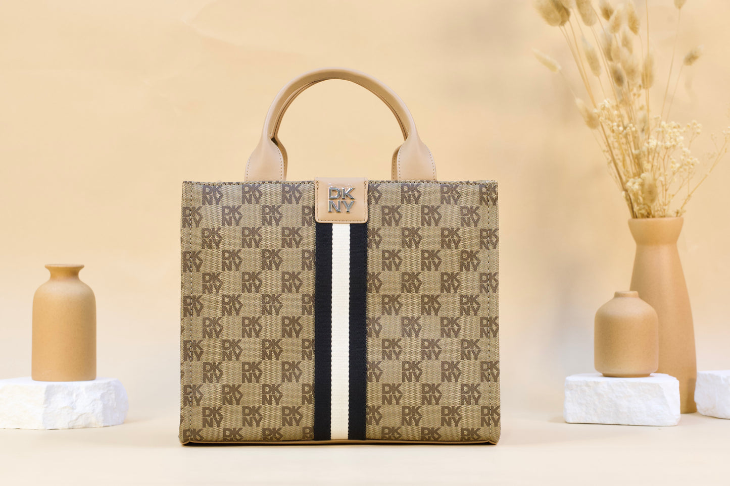 DKNY R54A6R57 HADLEE MD TOTE BROWN