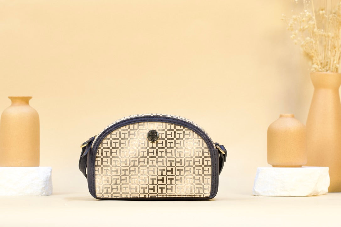 TOMMY HILFIGER XW04608 972 LIGHT BROWN