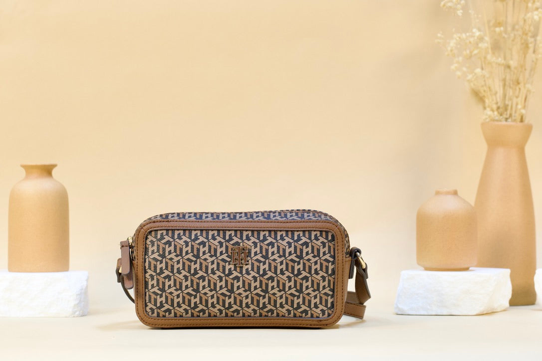 TOMMY HILFIGER XW07229 973 0GO BROWN