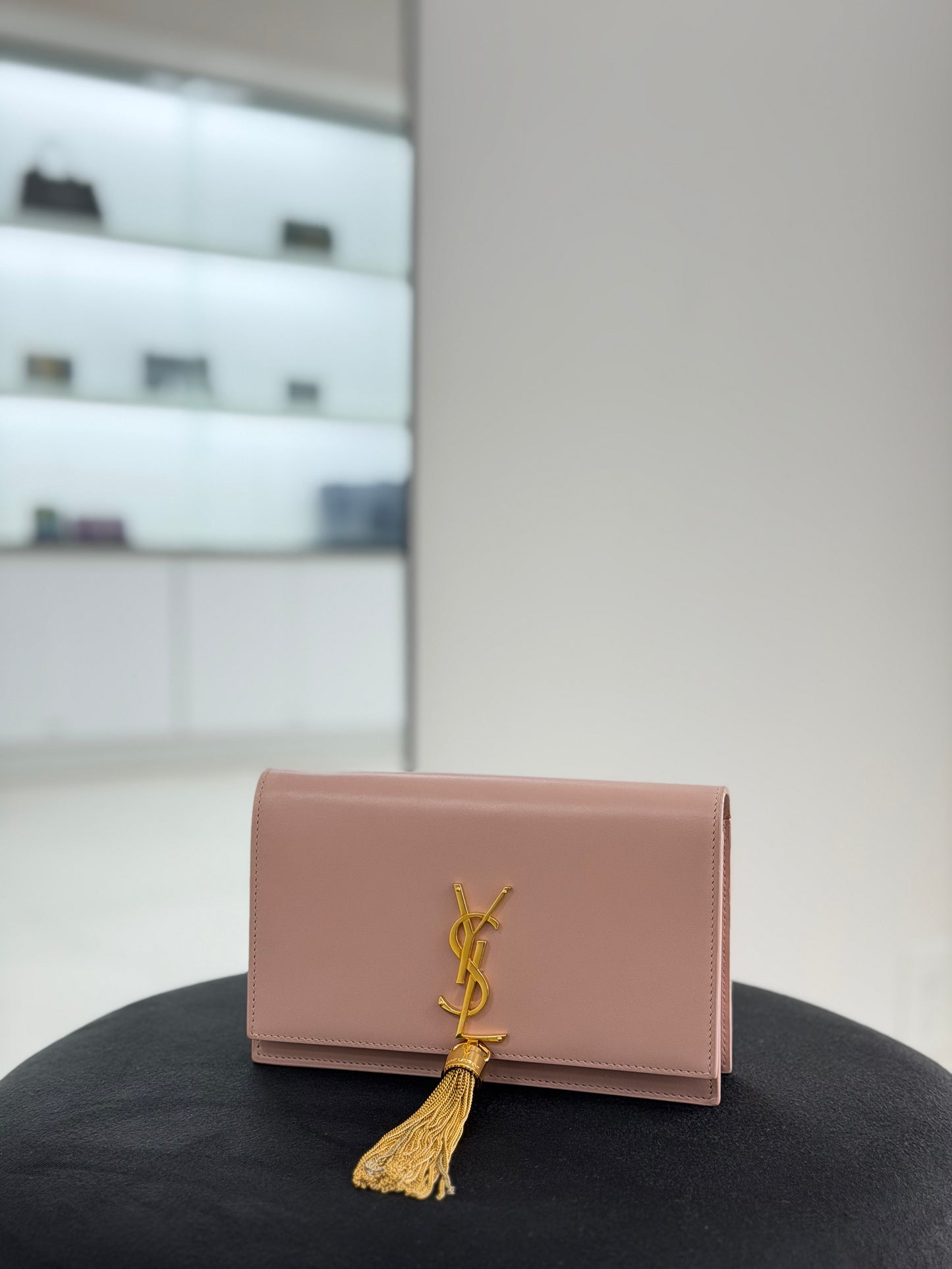 Saint Laurent Kate wallet on chain in Dusty Pink