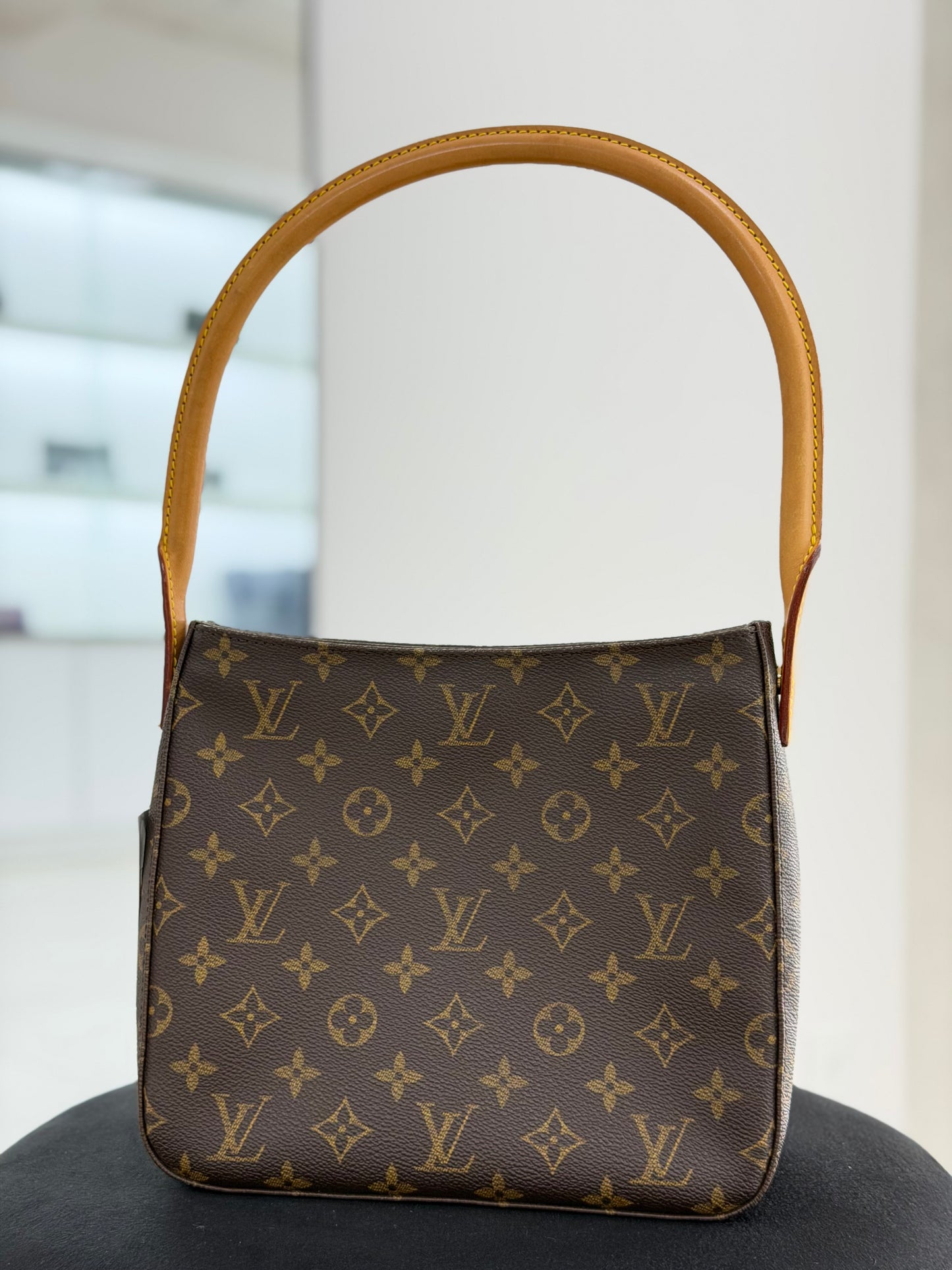 Louis Vuitton Looping MM
