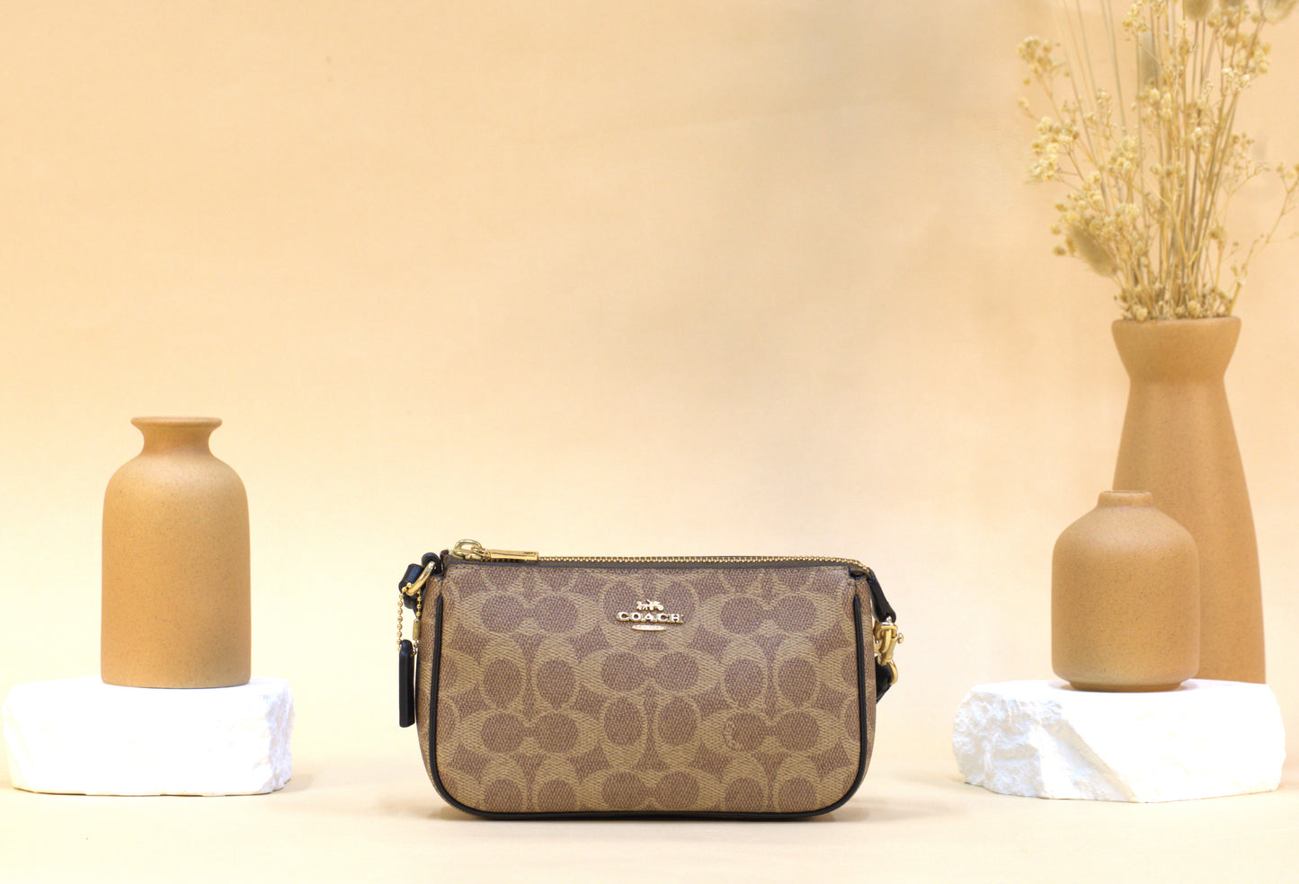COACH CW426 NOLITA 19 SIG CANVAS TAN/BLACK