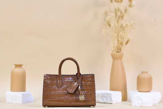 MICHAEL KORS 32F4GETC0E SCARLETT XS EW EMBOSSED LEATHER CHESTNUT