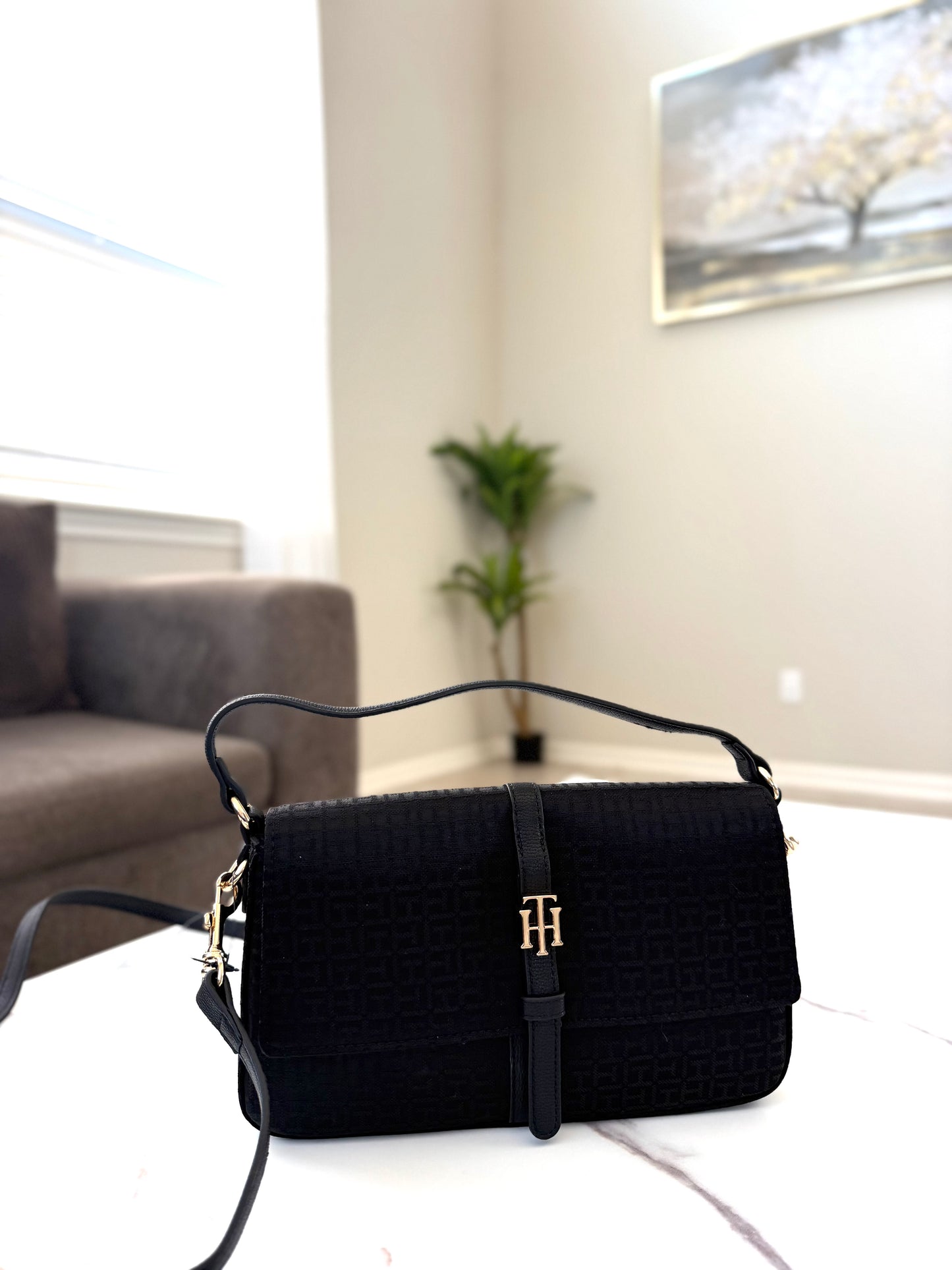 TOMMY HILFIGER