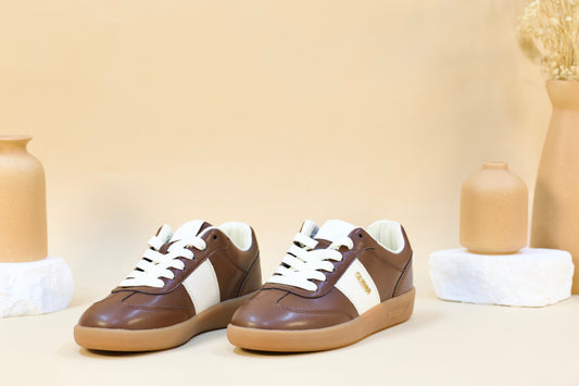 GUESS SHOES US 6.5 BROWN