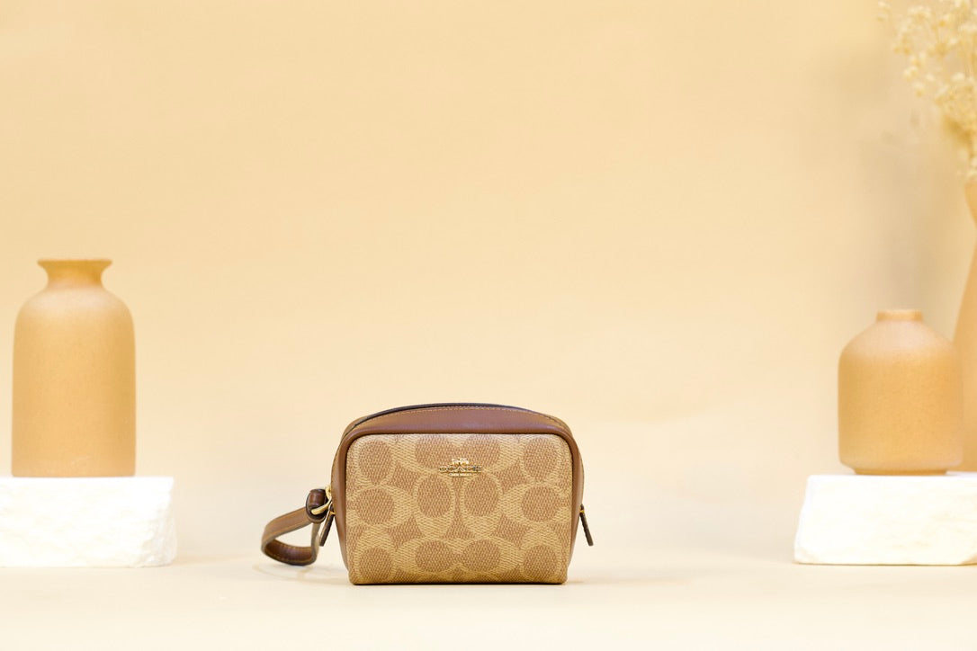 COACH CW907 PCH WRST SIG TAN/BROWN